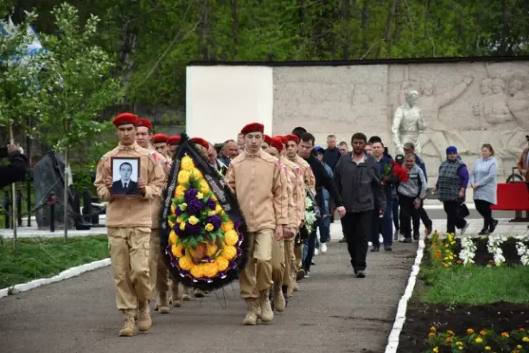 Аптукаев Леонард Сергеевич Аптукаев Леонард Сергеевич