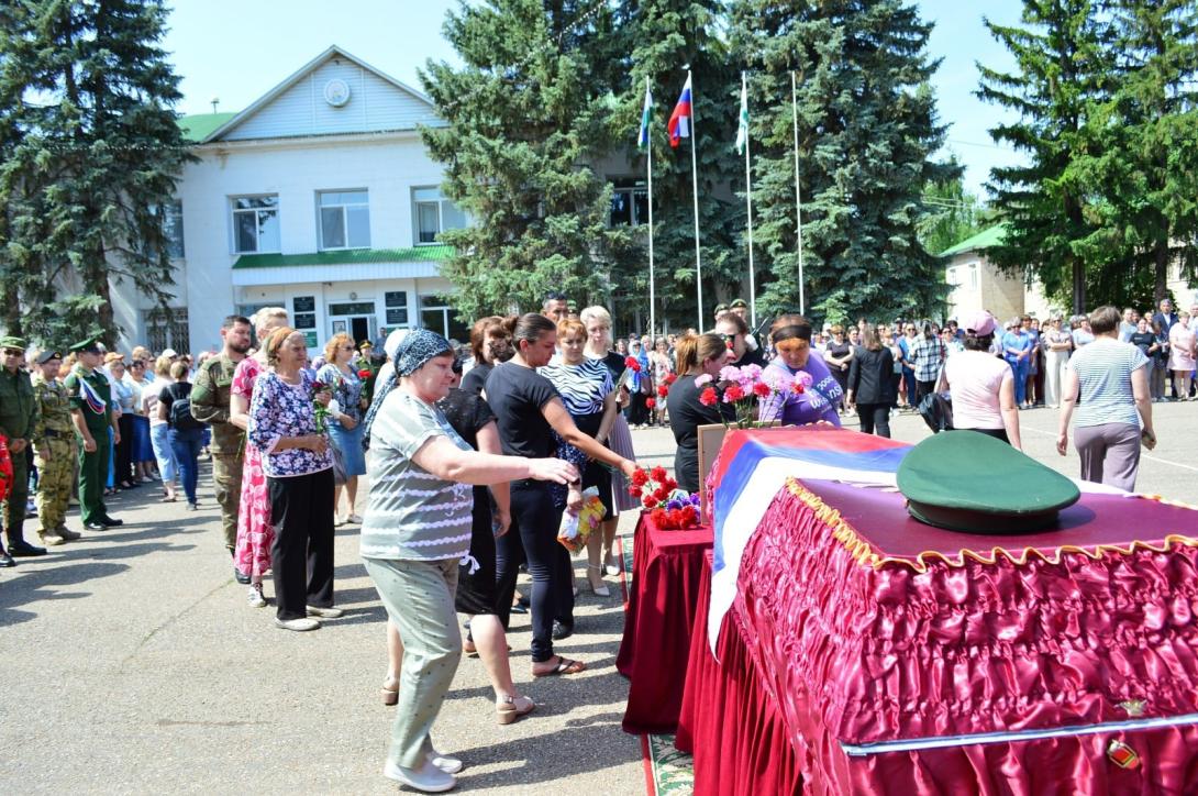 Опарин Евгений Иванович Опарин Евгений Иванович