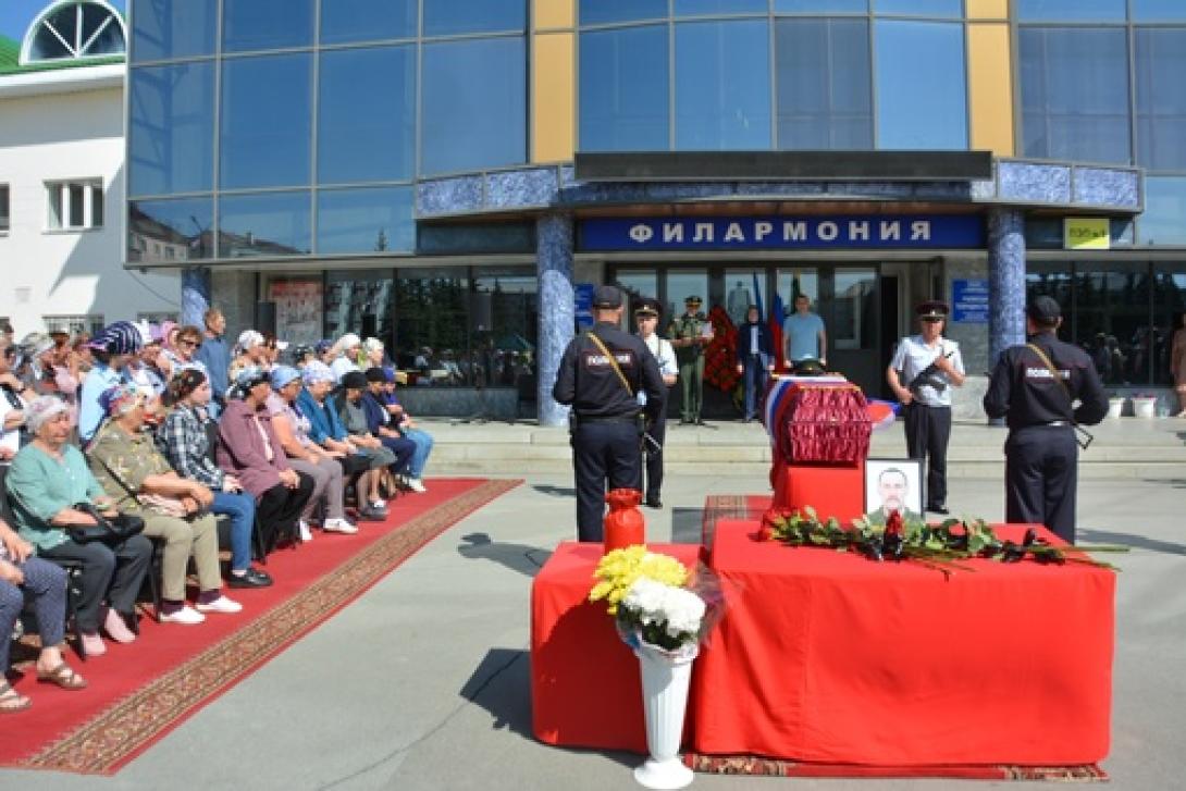 Минеев Эдуард Николаевич Минеев Эдуард Николаевич