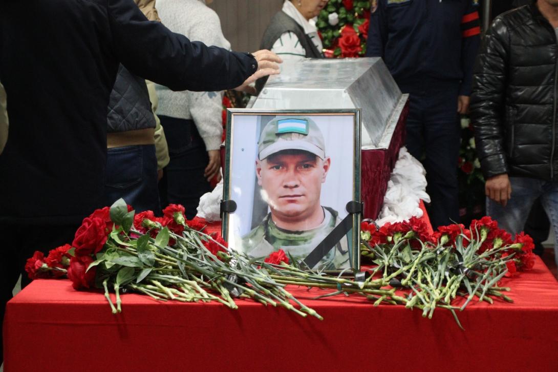 Туюшов Динис Викторович Туюшов Динис Викторович