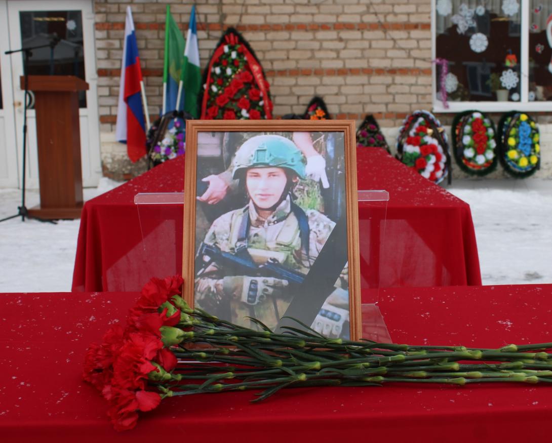 Чужая война Бадамшин Алмаз Мавлетянович Чужая война Бадамшин Алмаз Мавлетянович