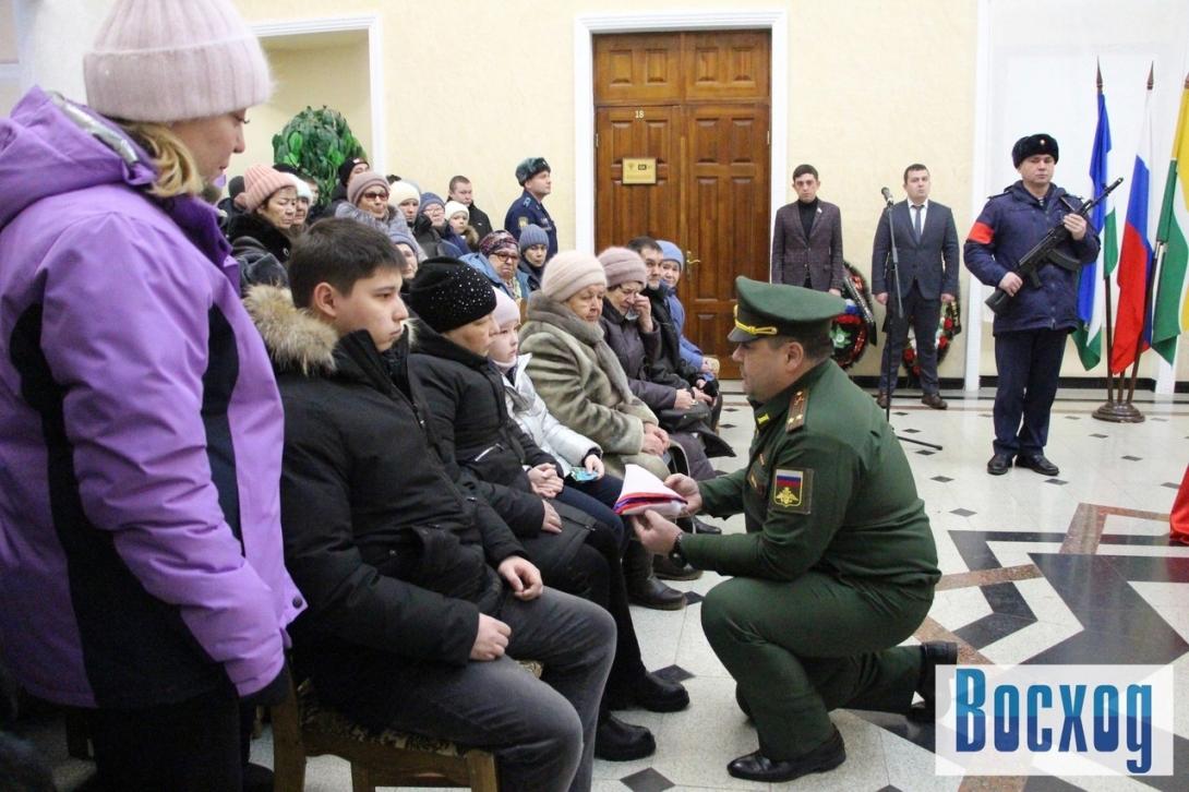 Чужая война Насыров Самат Азатович Чужая война Насыров Самат Азатович