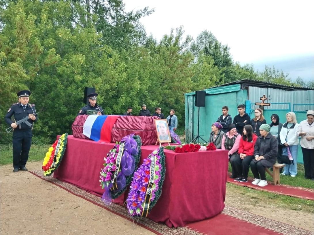 Максимов Денис Александрович Максимов Денис Александрович