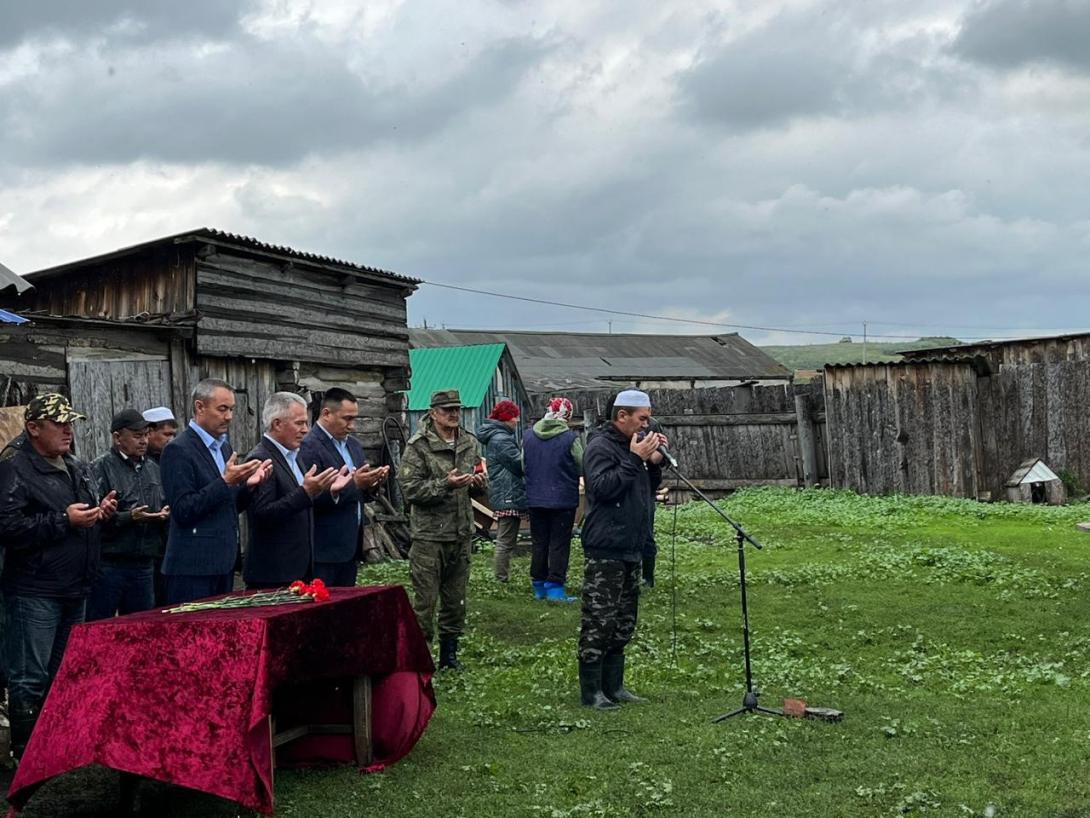 Янтурин Айгиз Азаматович Янтурин Айгиз Азаматович